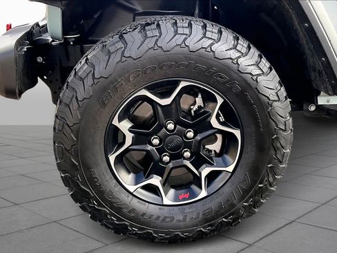 Used 2023 Jeep Wrangler Unlimited Rubicon image 9