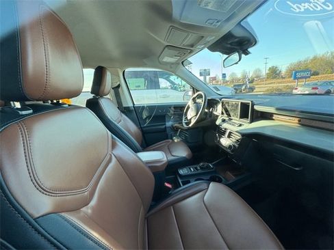 Used 2023 Ford Maverick Lariat w/ Lariat Luxury Package image 3
