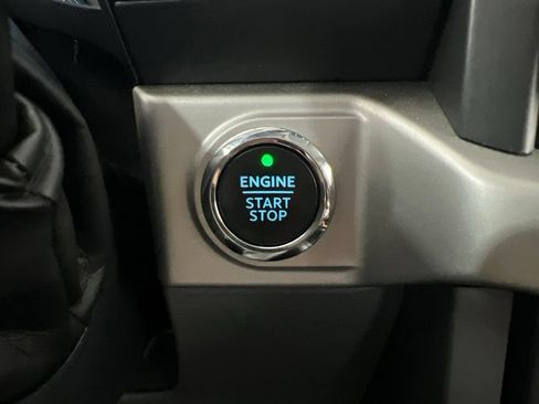 Used 2022 Ford F150 XLT w/ Equipment Group 302A High AWD/4WD image 17