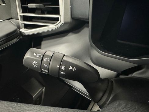 Used 2025 Toyota Tundra Platinum AWD/4WD image 21