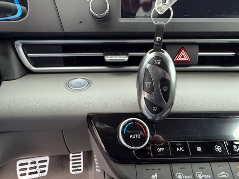 New 2026 Hyundai Elantra SEL Sport image 18