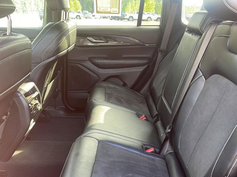 Certified 2023 Jeep Grand Cherokee Altitude AWD/4WD image 25