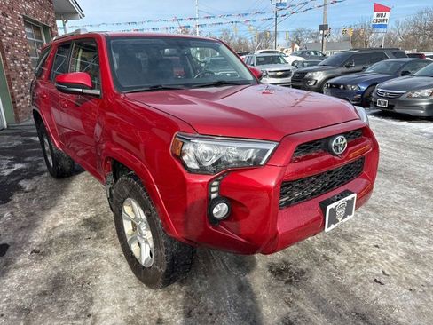 Used 2017 Toyota 4Runner SR5 image 3