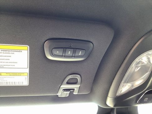 Used 2023 Jeep Compass High Altitude w/ Driver Assist Group I image 21