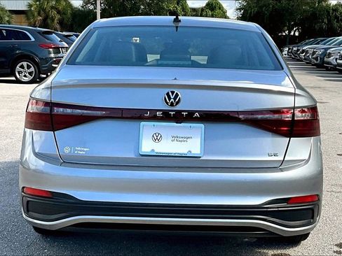 New 2026 Volkswagen Jetta SE FWD image 6