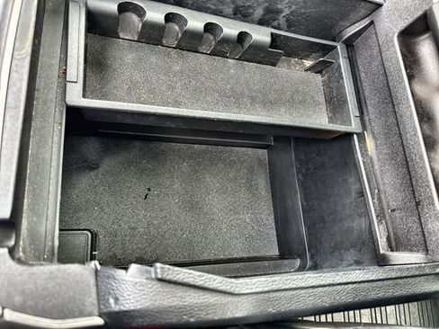 Used 2019 Ford F150 Platinum w/ Equipment Group 701A Luxury image 21