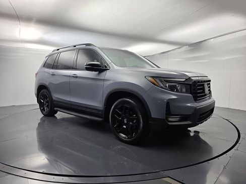 Used 2025 Honda Passport Black Edition image 1