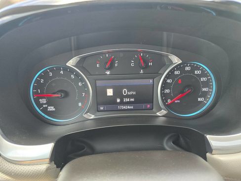 Used 2021 Chevrolet Traverse Premier image 27