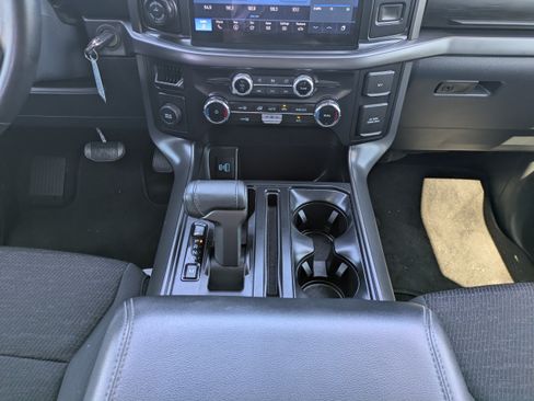 Used 2024 Ford F150 XLT w/ XLT Black Appearance Package RWD image 18
