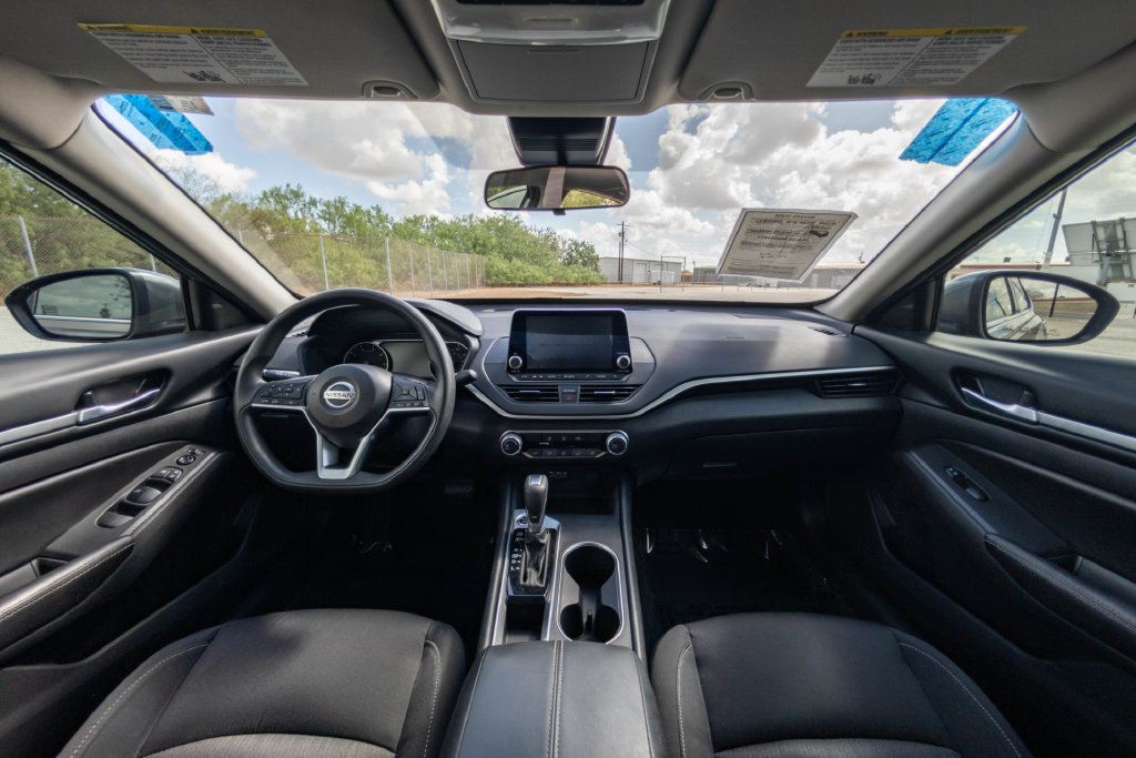 Used 2022 Nissan Altima 2.5 SV FWD image 17