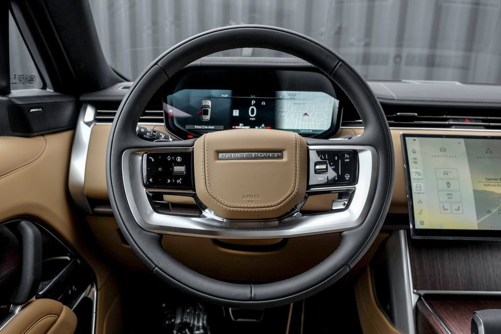 New 2026 Land Rover Range Rover Long Wheelbase SE AWD/4WD image 18