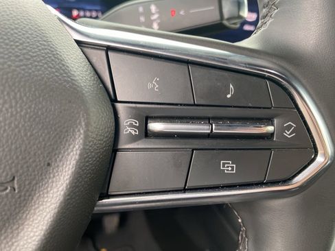 Used 2025 Chevrolet Suburban Z71 image 25