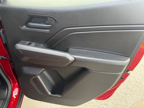 Used 2025 Chevrolet Colorado Trail Boss image 15