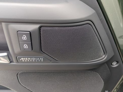 New 2026 Land Rover Defender 110 X-Dynamic SE image 23