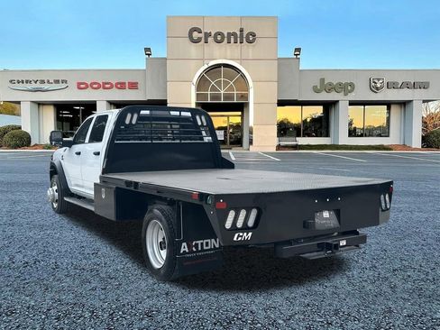 Used 2024 RAM 5500 Tradesman w/ Chrome Appearance Group AWD/4WD image 5