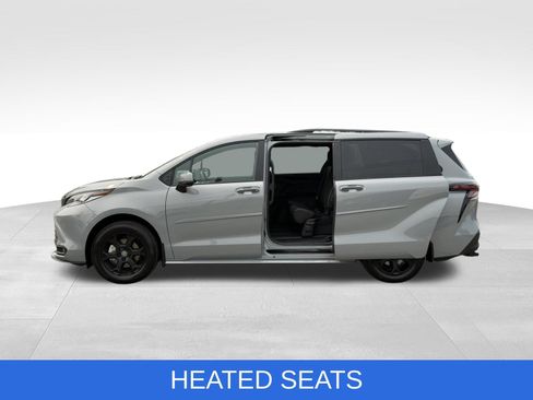 Used 2026 Toyota Sienna XLE Woodland Edition AWD/4WD image 20