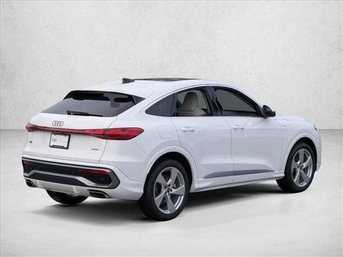 New 2025 Audi Q5 Prestige image 2