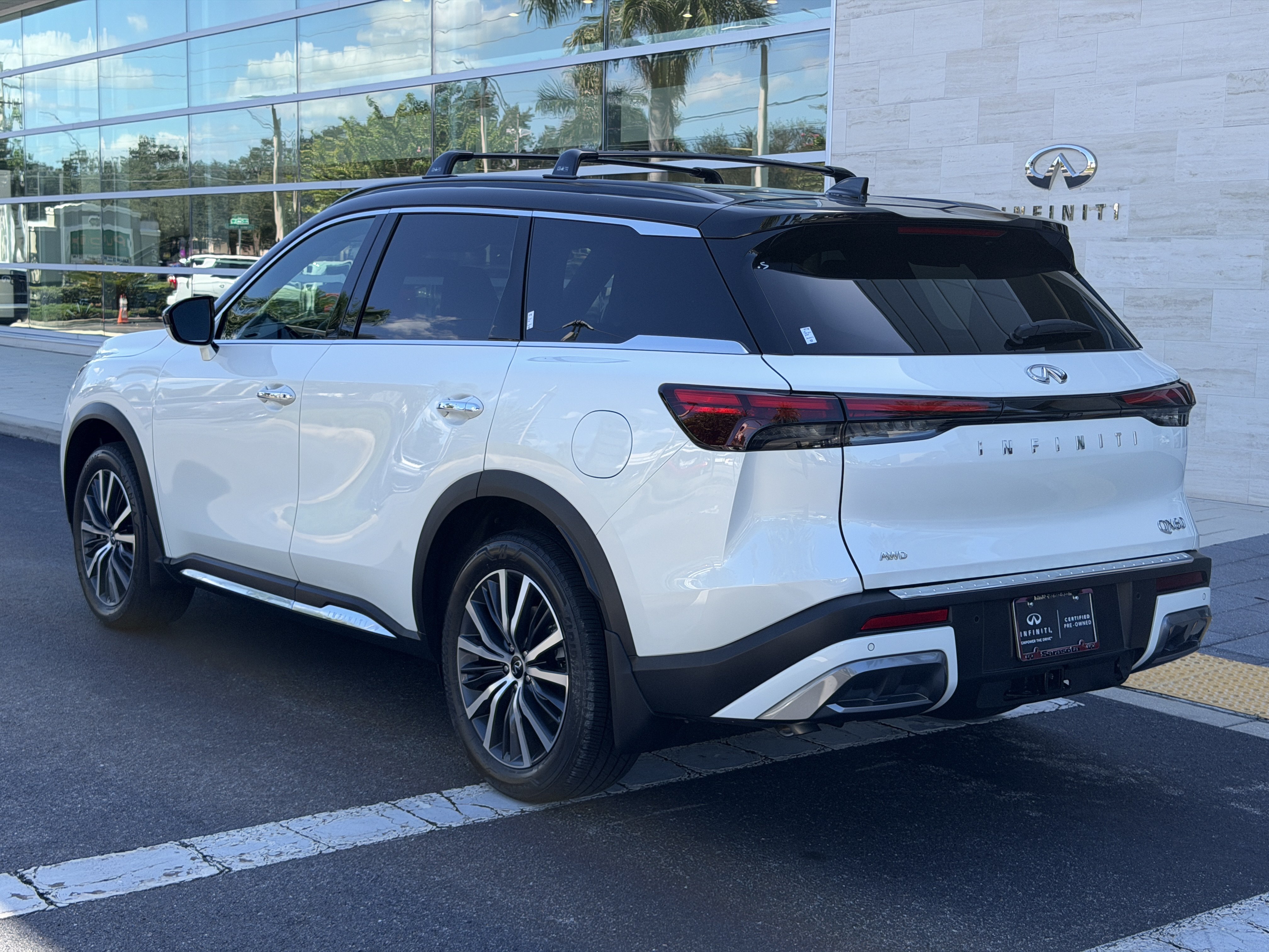 Certified 2025 INFINITI QX60 Autograph w/ Cargo Package AWD/4WD image 5