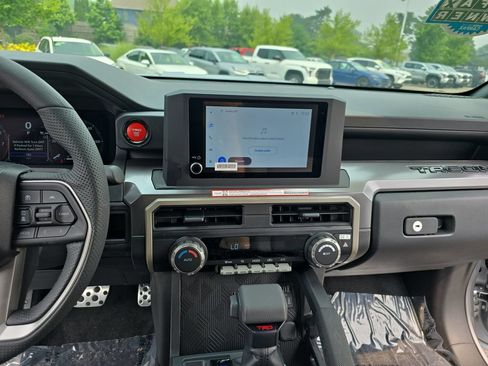 Used 2026 Toyota Tacoma TRD Sport AWD/4WD image 22