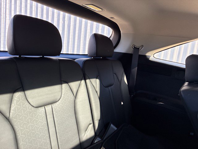 Used 2023 Kia Sorento EX w/ Panoramic Sunroof Package FWD image 24
