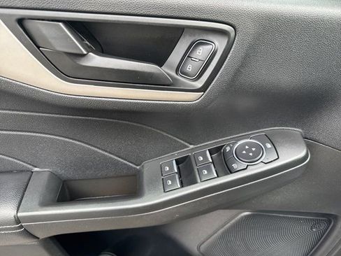 Used 2022 Ford Escape SE w/ Cold Weather Package image 19