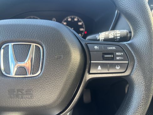 Used 2025 Honda CR-V LX image 10