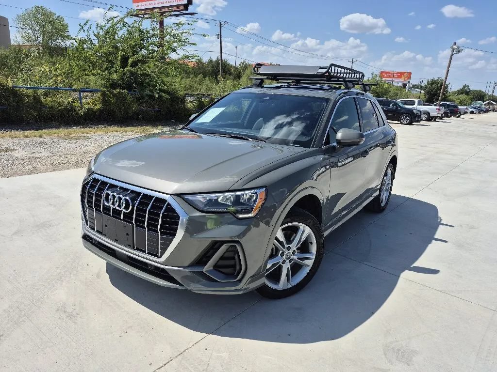 Used 2020 Audi Q3 2.0T Premium w/ Convenience Package AWD/4WD image 1