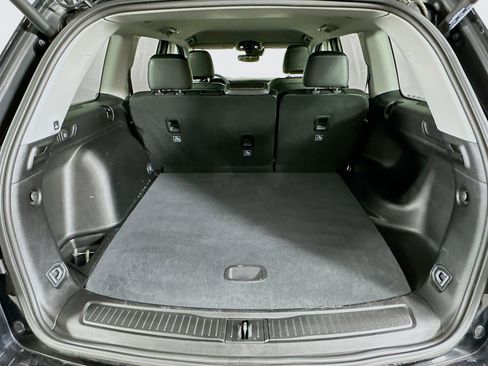 Used 2023 Jeep Grand Cherokee Limited w/ Black Appearance Package image 29