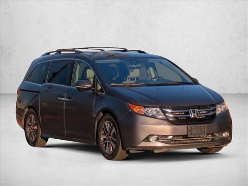 Used 2015 Honda Odyssey Touring image 3