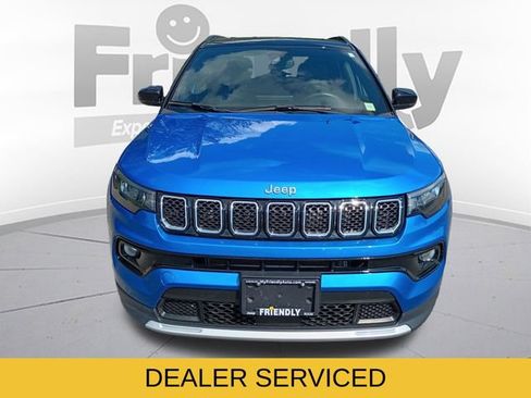 Used 2024 Jeep Compass Limited AWD/4WD image 2