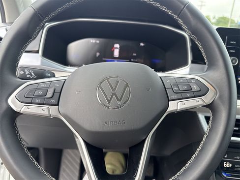 New 2025 Volkswagen Taos SE image 16