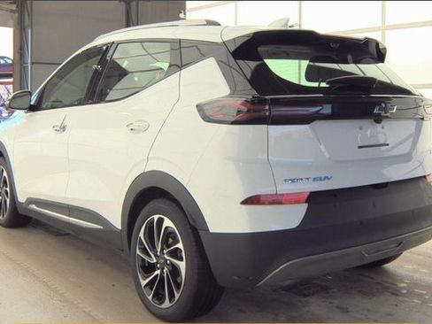 Used 2023 Chevrolet Bolt EUV Premier w/ Sun & Sound Package image 4