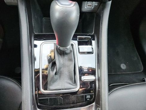 Used 2024 Jeep Compass Latitude image 17