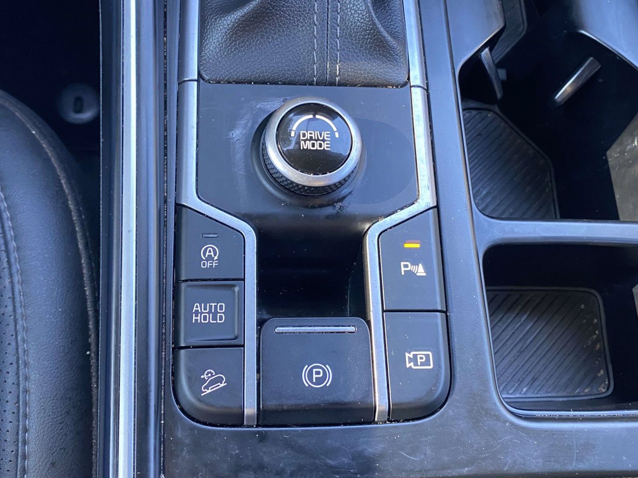 Used 2024 Kia Sorento S w/ Panoramic Sunroof Package FWD image 42