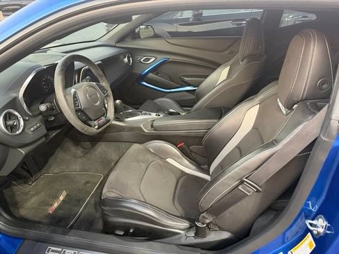 Used 2018 Chevrolet Camaro SS RWD image 12