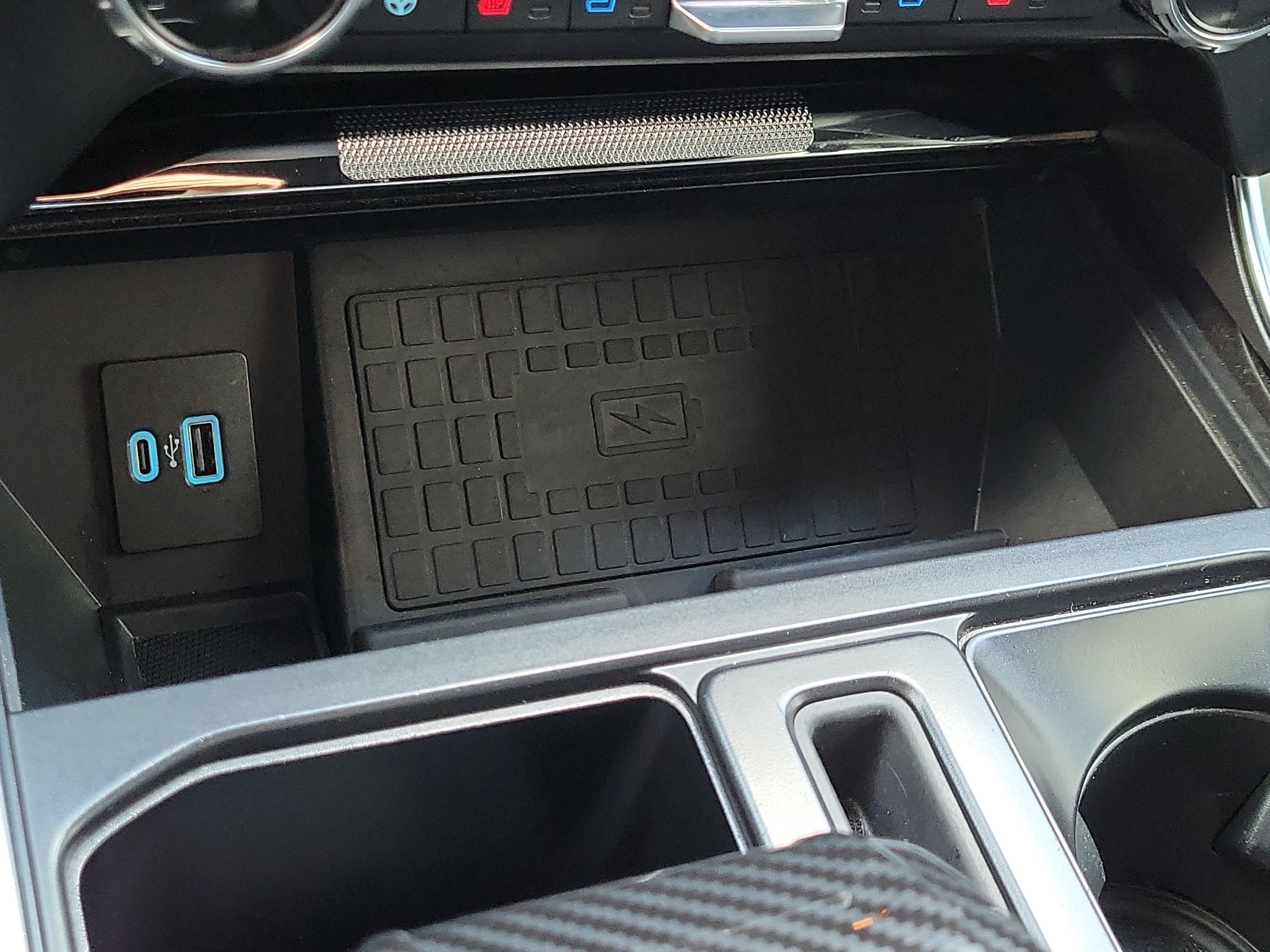 Used 2022 Ford F150 Raptor w/ Equipment Group 801A High AWD/4WD image 30