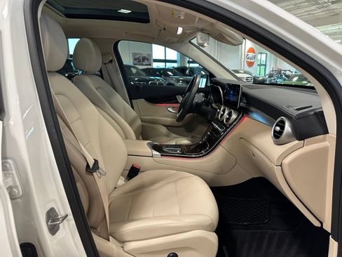 Used 2020 Mercedes-Benz GLC 300 image 41