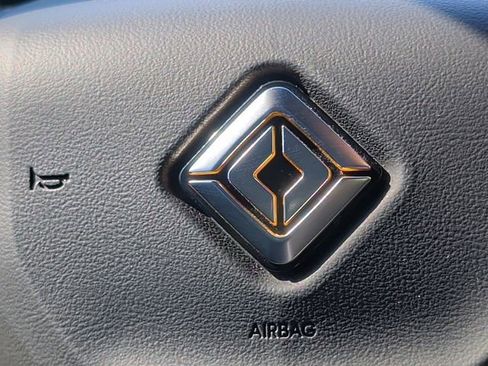 Used 2024 Rivian R1S Adventure image 5