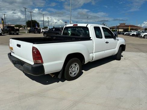 Used 2015 Toyota Tacoma 2WD Access Cab image 3