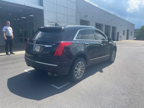 Used 2018 Cadillac XT5 Luxury w/ Driver Awareness Package AWD/4WD image 5