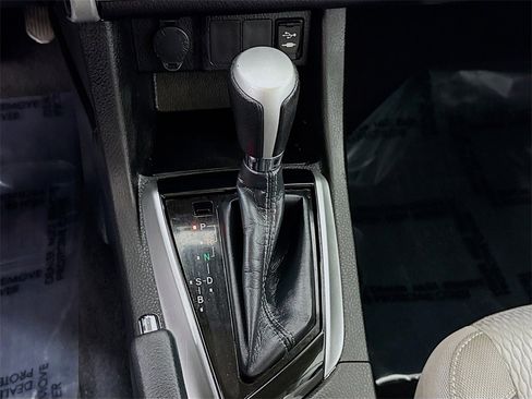 Used 2019 Toyota Corolla LE image 8