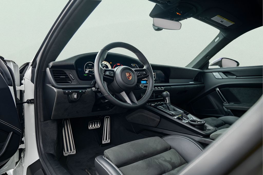 Used 2026 Porsche 911 GT3 RWD image 26