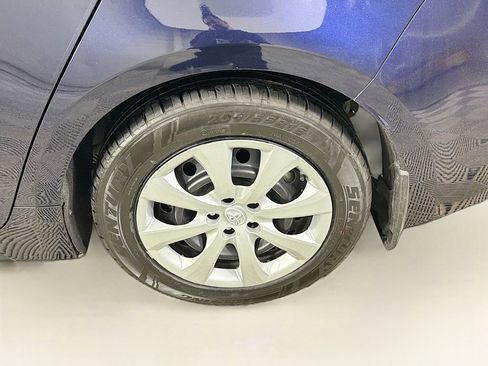 Used 2022 Toyota Corolla LE image 28