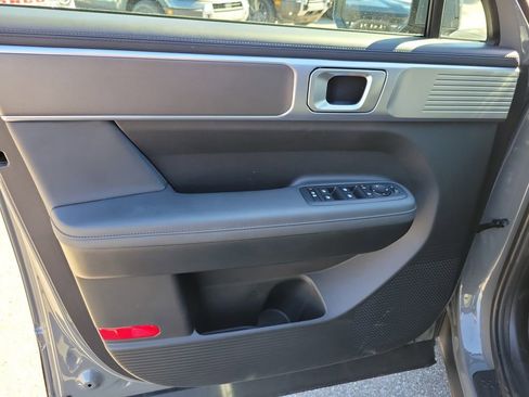 Used 2025 Hyundai Santa Fe SEL image 14