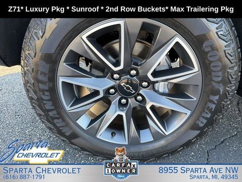Used 2024 Chevrolet Tahoe Z71 w/ Luxury Package AWD/4WD image 12