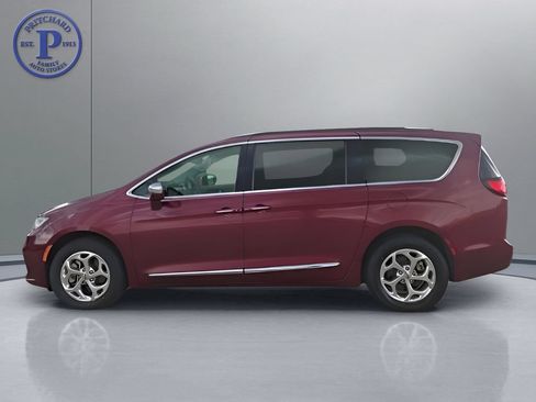Used 2021 Chrysler Pacifica Limited w/ Premium & Safety Sphere Group AWD/4WD image 4