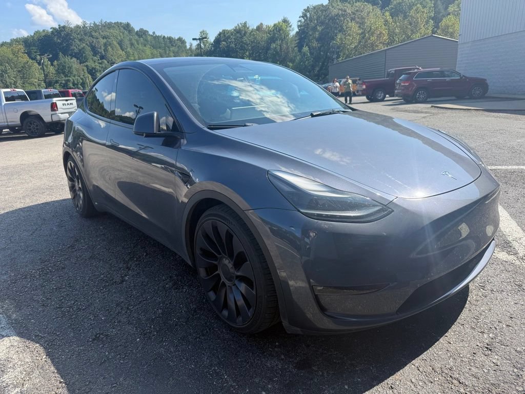Used 2023 Tesla Model Y Performance AWD/4WD image 4