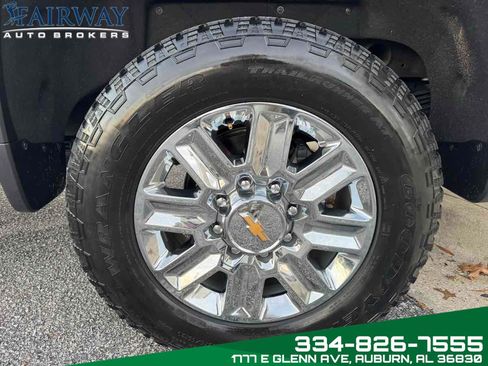 Used 2024 Chevrolet Silverado 2500 High Country w/ High Country Premium Package AWD/4WD image 33