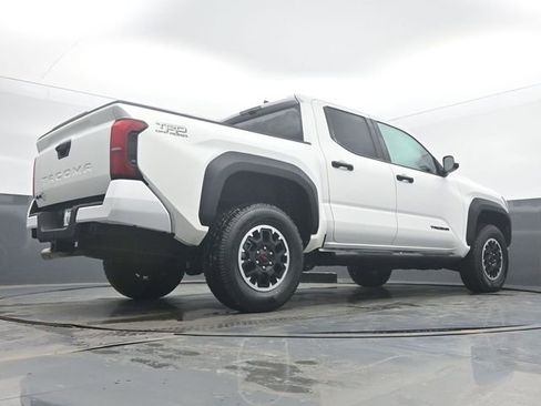 Used 2025 Toyota Tacoma TRD Off-Road AWD/4WD image 51