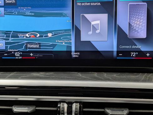 Used 2023 BMW i4 eDrive35 image 27